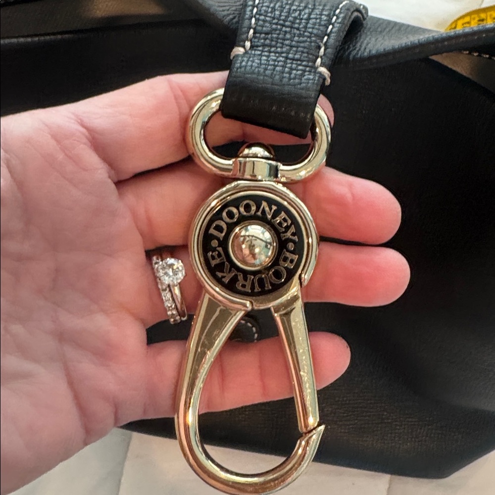 Dooney & Bourke Authentic black leather purse - Picture 12 of 16